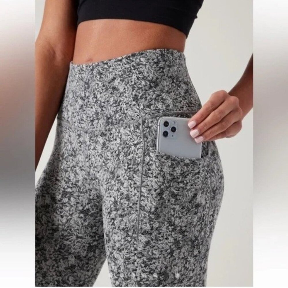 Athleta Black and White Leggings High-Waisted Stretch Crop